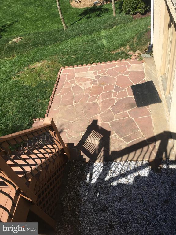 Building Photo - 5430 Ashleigh Rd