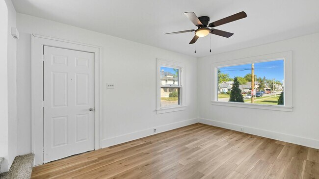 Building Photo - NEW LISTING! 2 Bedroom home!