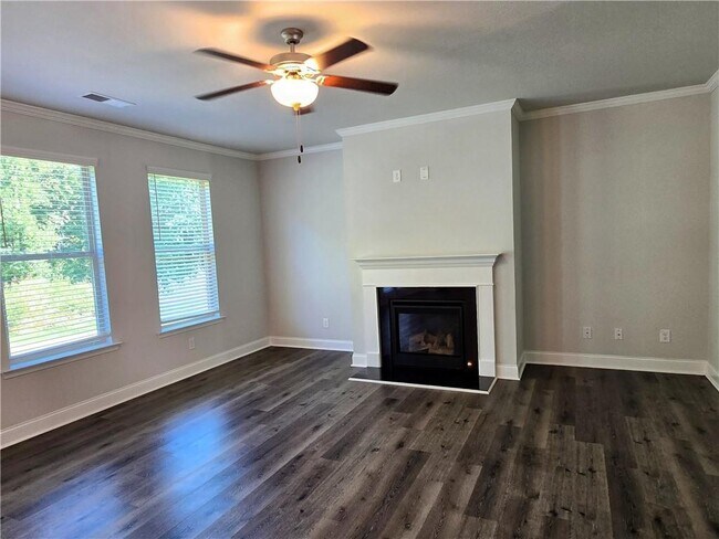 Building Photo - 345 Hellen Vly Dr