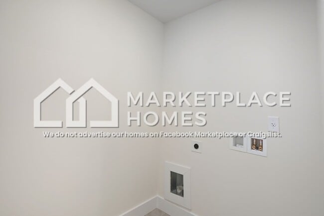 Building Photo - 8203 Watercolour Ln