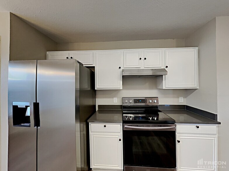 Building Photo - 1106 Castleman Dr