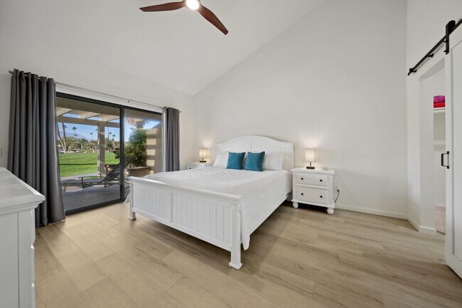 Building Photo - 40985 La Costa Cir W
