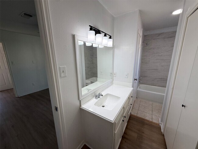 Building Photo - 4807 Maurita Dr