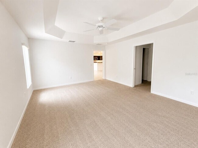 Building Photo - 3942 Zenith Lp