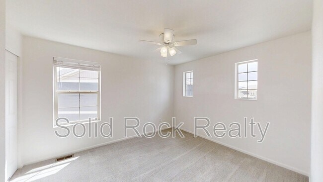 Building Photo - 6929 Green Stalk Cir