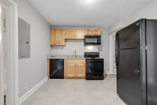 Building Photo - PORTSMOUTH TOWNHOME - 2 BED, 2 FULL BATH FOR RENT BY PMI VIRGINIA