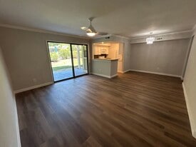 Building Photo - 1859 Montclair Dr