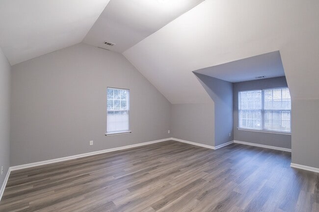 Building Photo - NEWLY RENOVATED !!!! Charming 4-Bedroom Home with Spacious Backyard!