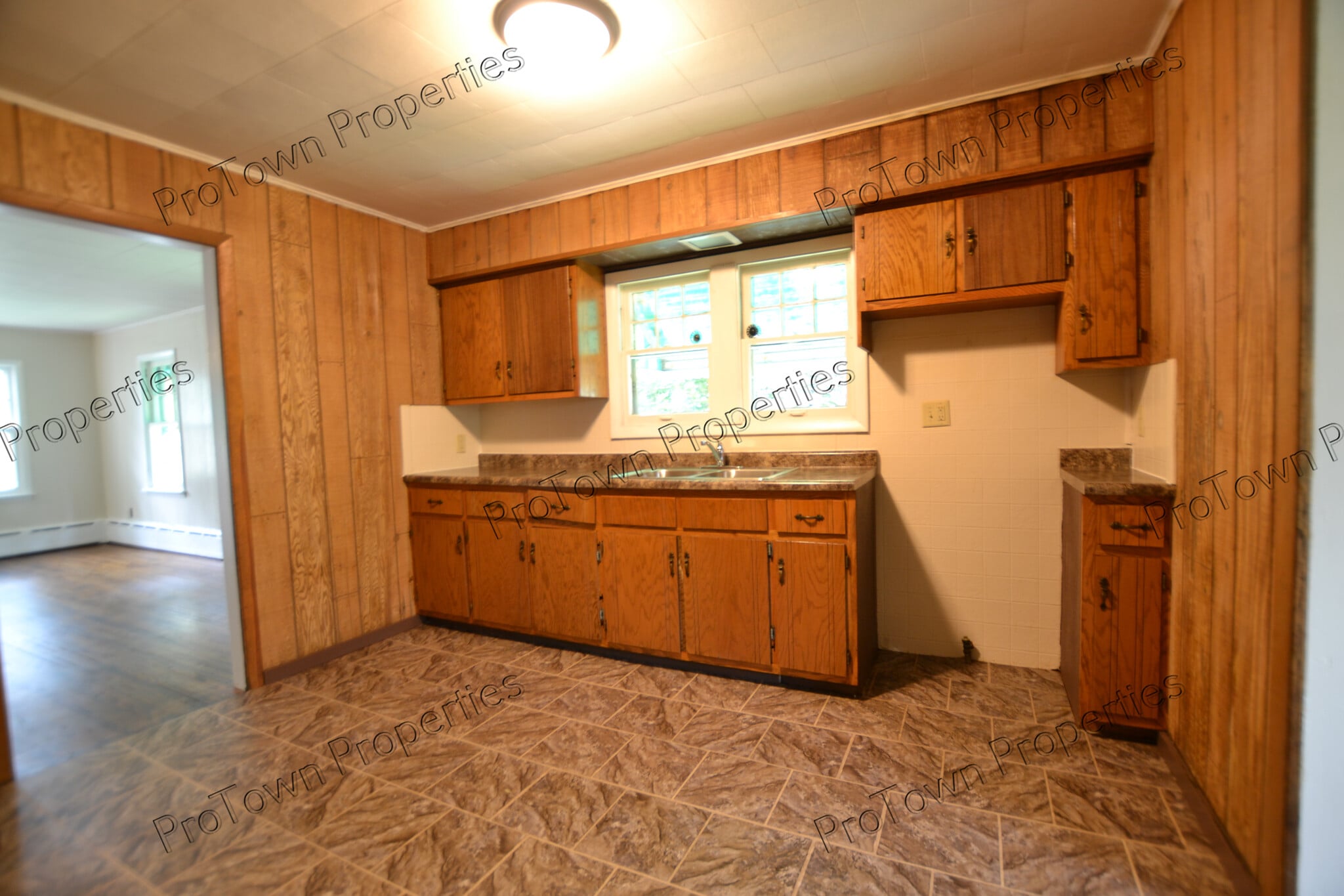 Building Photo - 211 Doris Ave