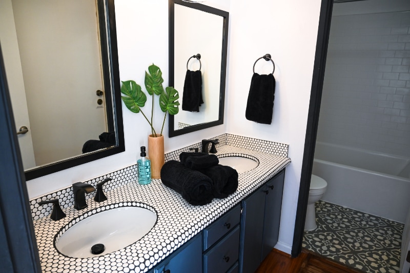 Building Photo - 18411 Hatteras St