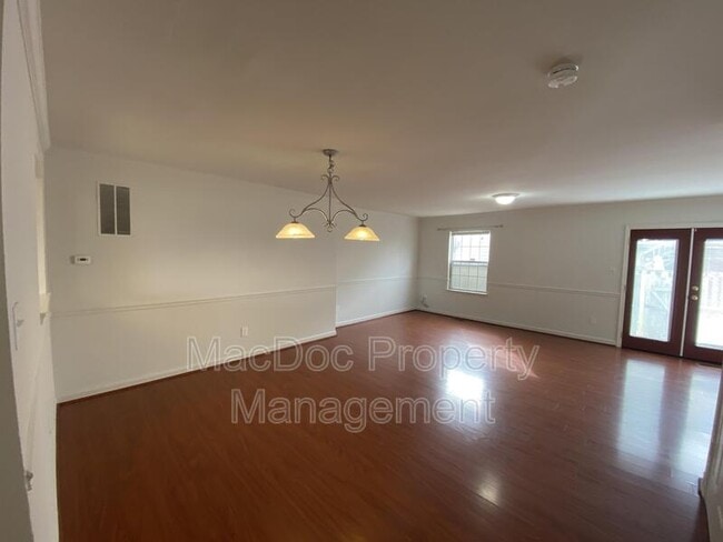 Building Photo - 17970 Milroy Dr