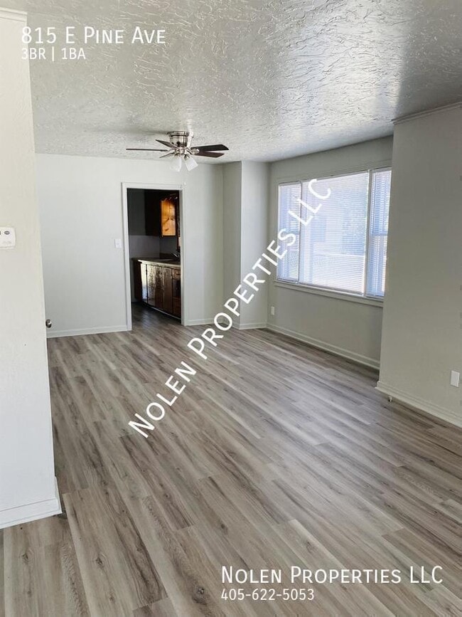 Building Photo - 815 E Pine Ave