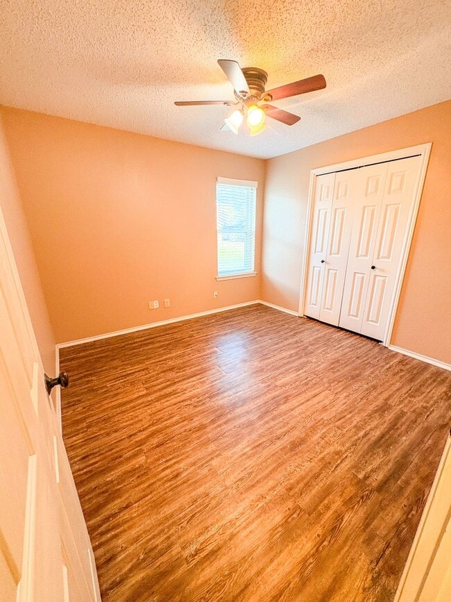 Building Photo - 100 Marylee Dr