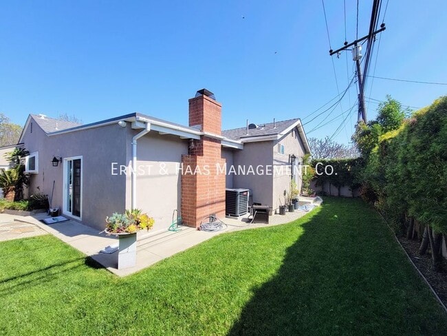 Building Photo - 4419 Petaluma Ave