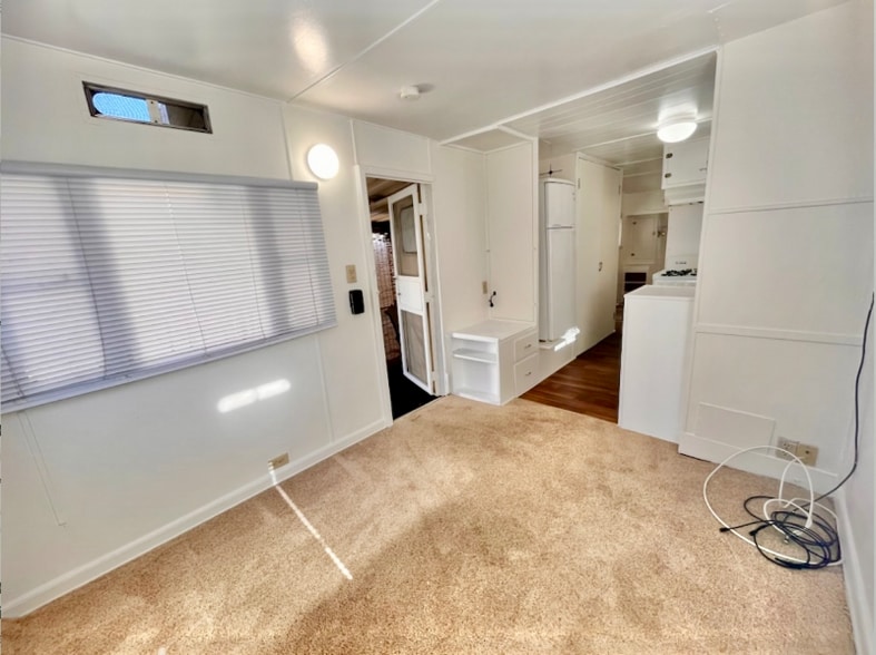 Building Photo - 15012 Lemoli Ave