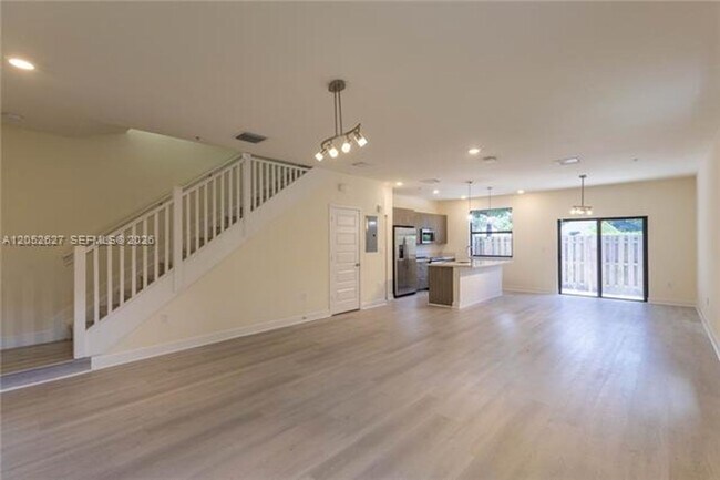 Building Photo - 10407 NW 82nd St