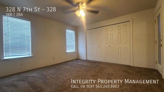 Building Photo - 328 N 7th St