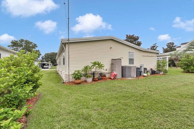 Building Photo - 5839 SW 59th St