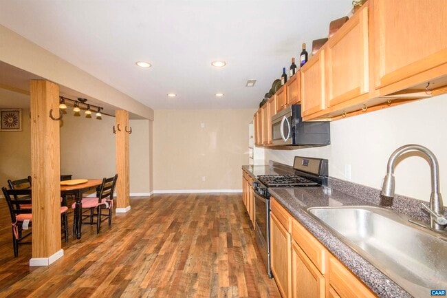 Building Photo - 11441 Old Lawyers Rd