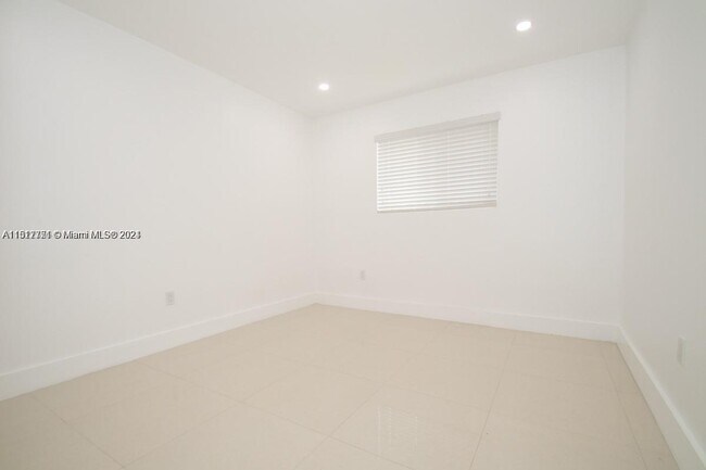 Building Photo - 233 NW 53rd Ave