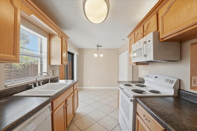 Building Photo - 1645 Sandy Point Square