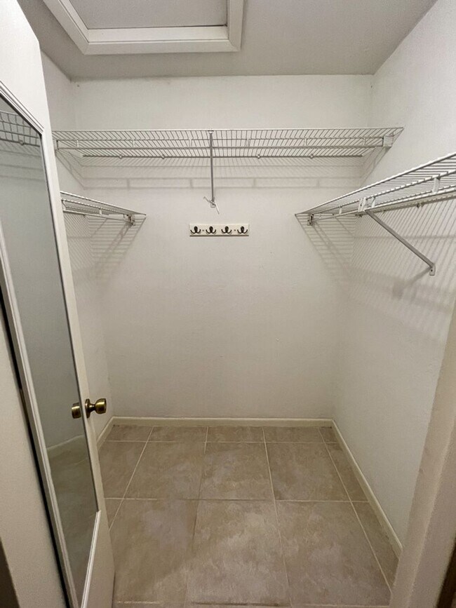 Building Photo - 2BR/1BA Flat in Marchwood - Available Nove...