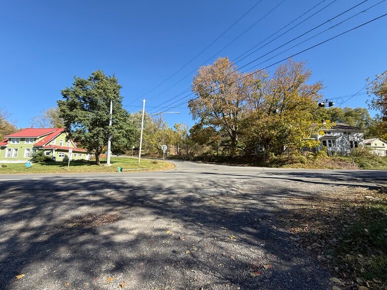 Building Photo - 1479 Slaterville Rd