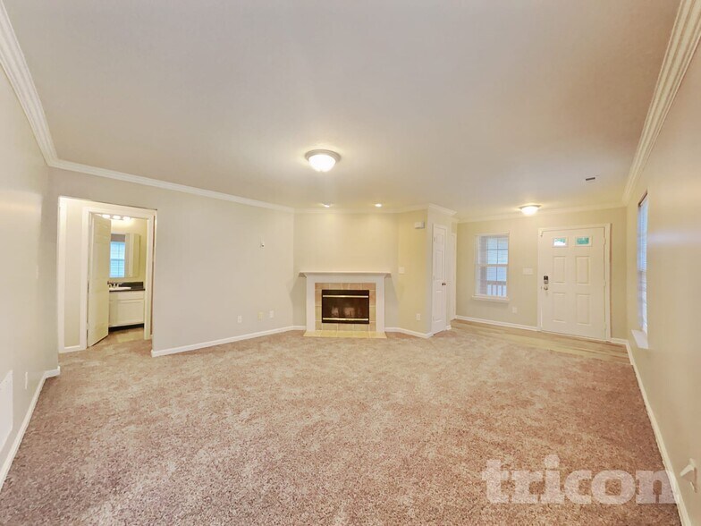 Building Photo - 15436 Dusty Trail