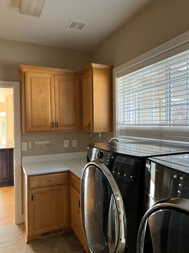 Building Photo - SPACIOUS & STYLISH CUSTOM HOME- 4 BEDROOMS...