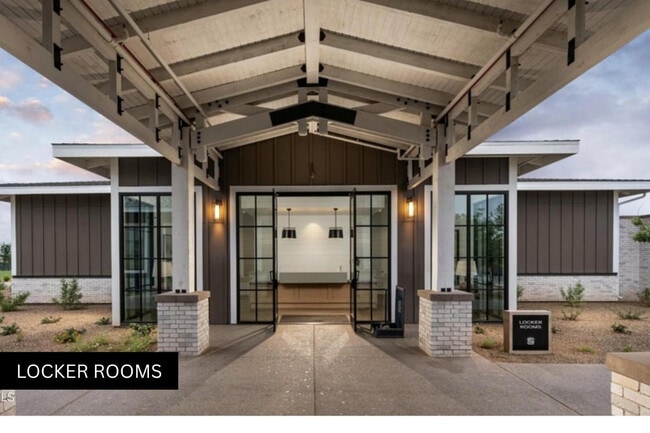 Building Photo - 12091 N San Clemente St