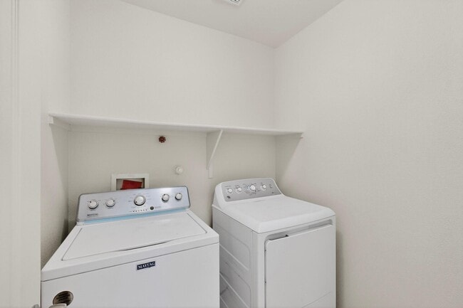 Building Photo - 3305 Tin Cup Rd