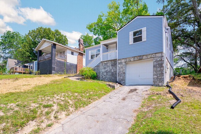 Building Photo - 204 Booth Rd