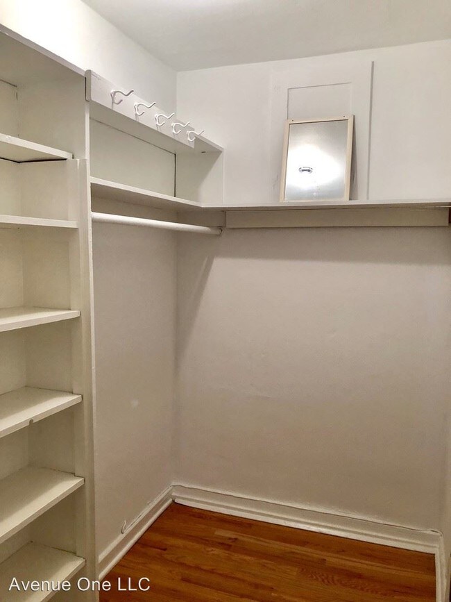 Building Photo - 4225 Brooklyn Ave NE