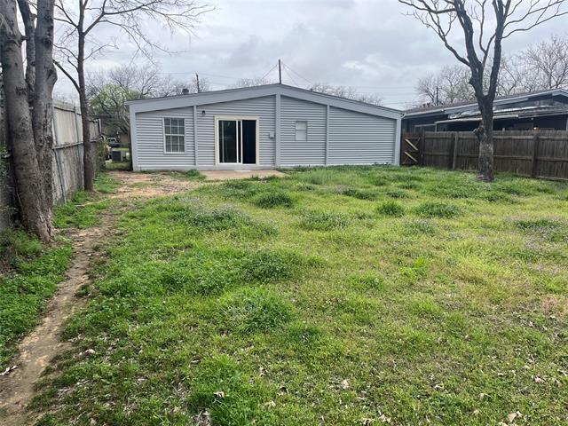 Building Photo - 2442 SE 14th St