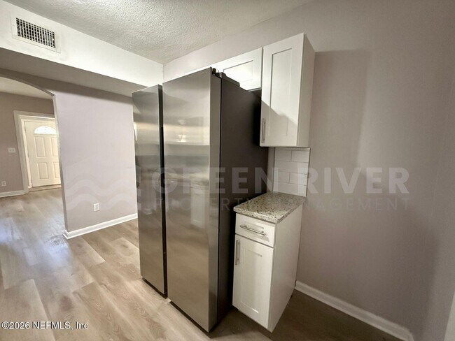 Building Photo - 3078 W 15th St