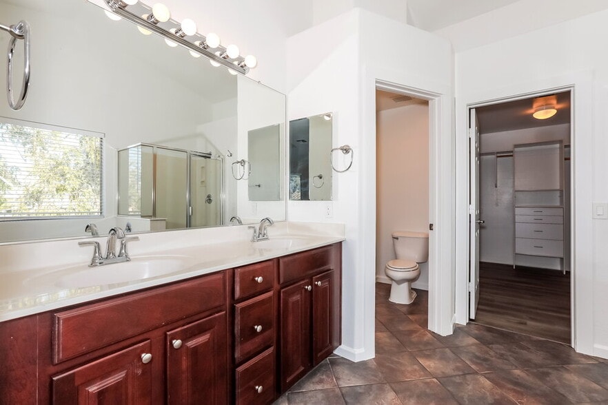 Building Photo - 4480 E Sundance Ct