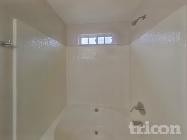 Building Photo - 7932 Sir Barton Ct