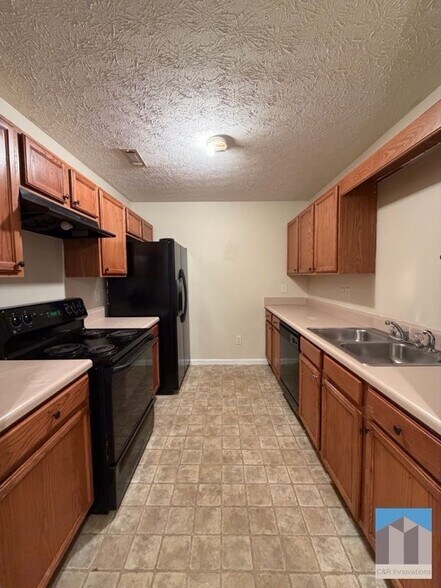 Building Photo - 5196 Tew Ln SW