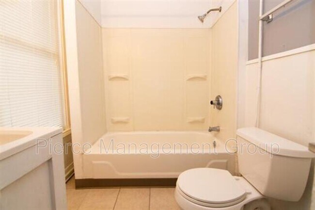 Building Photo - 515 Lincoln St