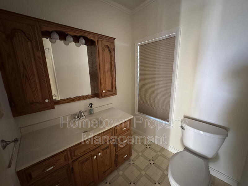 Building Photo - 8858 PA-25