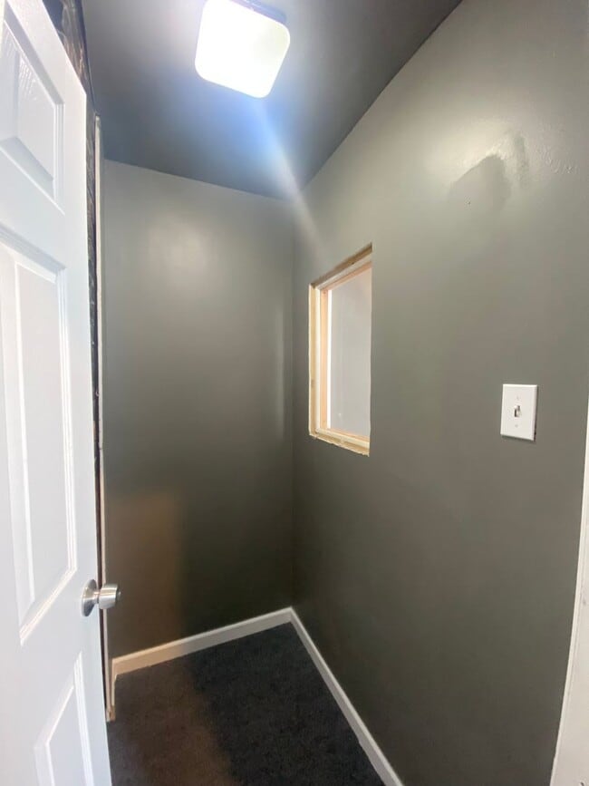 Building Photo - 4359 N 9th St