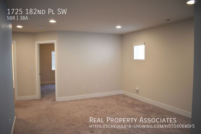 Building Photo - 1725 182nd Pl SW