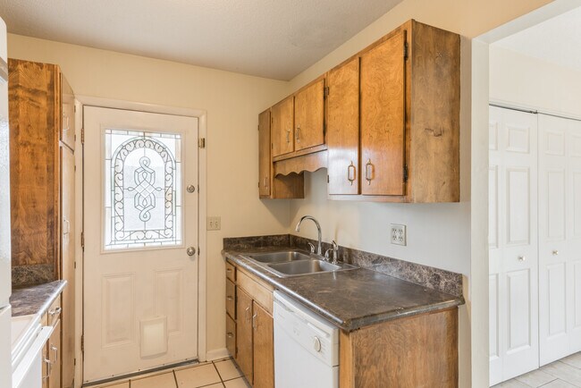 Building Photo - 3208 Joselin Ln
