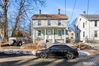 Building Photo - 147 Martin St