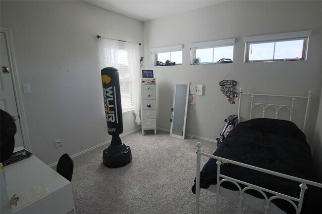 Building Photo - 24727 Tanoureen Dr