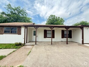 Building Photo - 222 San Angelo Ave