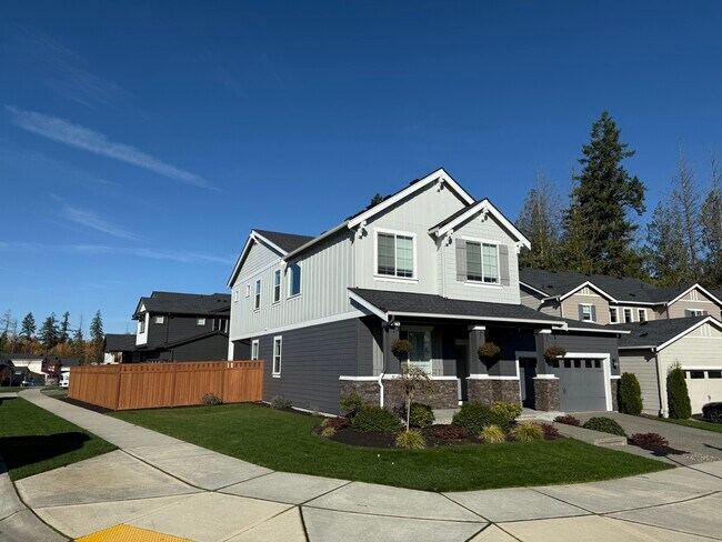 Building Photo - 12701 192nd Pl E