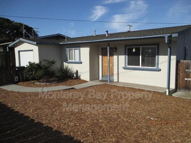 Building Photo - 1589 Soto St