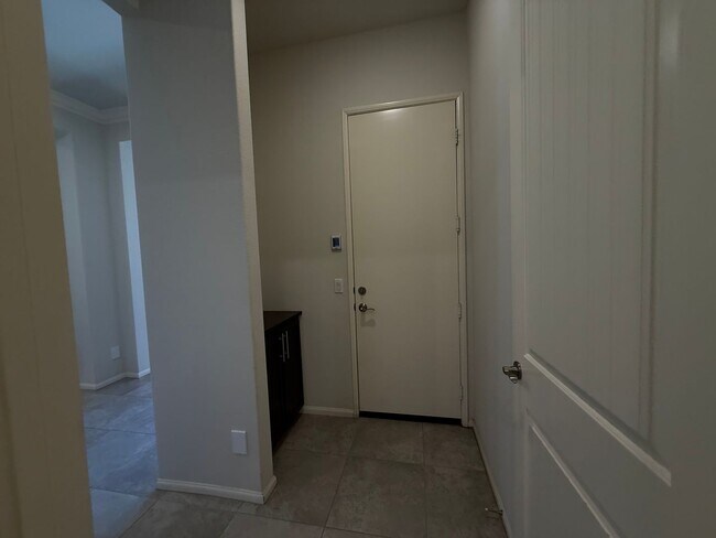 Building Photo - Dell Webb Home at Sun City ,3 Bedrooms, 3 Bathrooms, On Golf Course