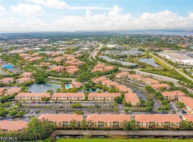 Building Photo - 15401 Bellamar Cir